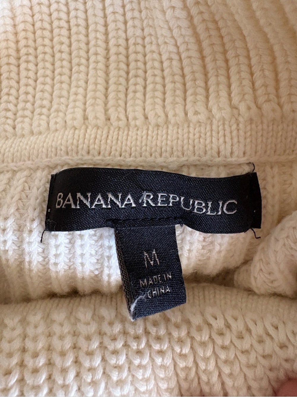 Banana Republic Cream Cowl Neck Sweater Vest Top Size Medium - Picture 4 of 6